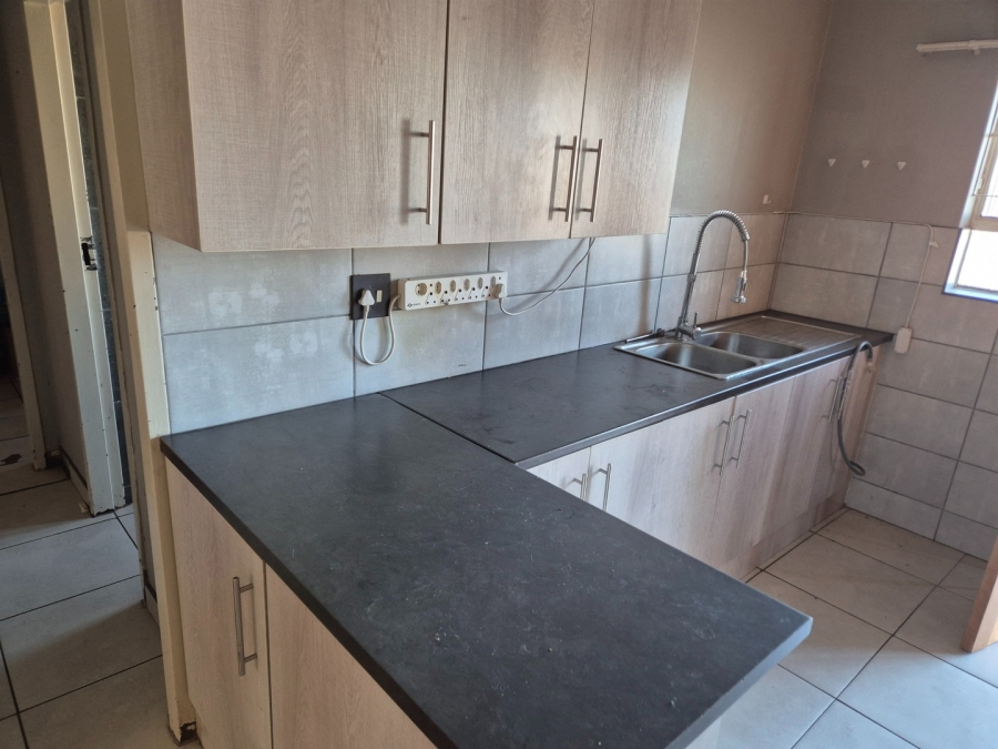 To Let 2 Bedroom Property for Rent in Die Bult North West